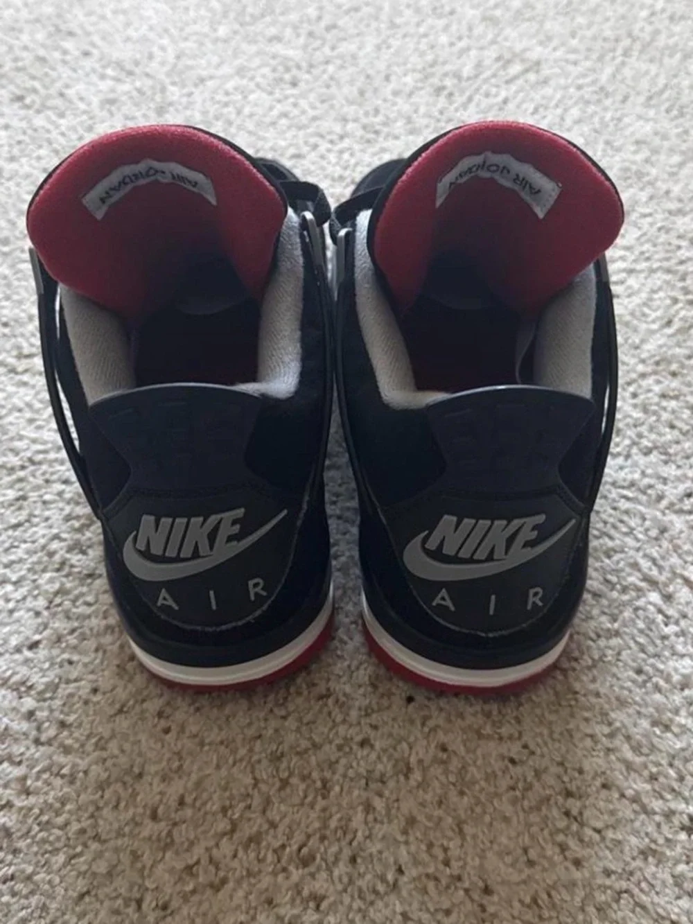 Jordan Men's Black and Red Retro Basketball Sneakers
